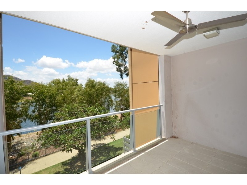 13/1 Sporting Drive, Kirwan QLD 4817