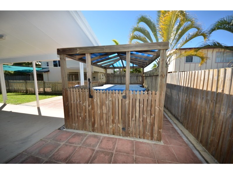 Railway Estate QLD 4810