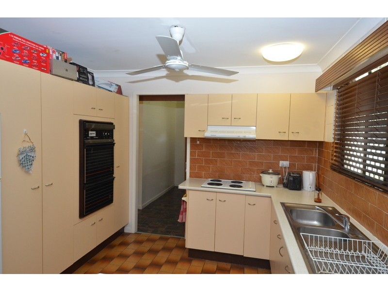 6 Salisbury Crescent, Kirwan QLD 4817