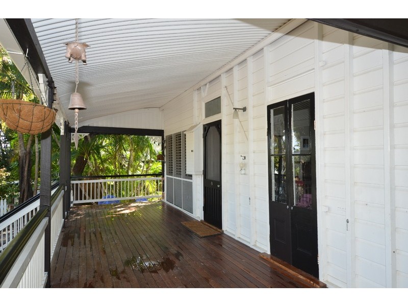 7 Baxter Street, West End QLD 4810