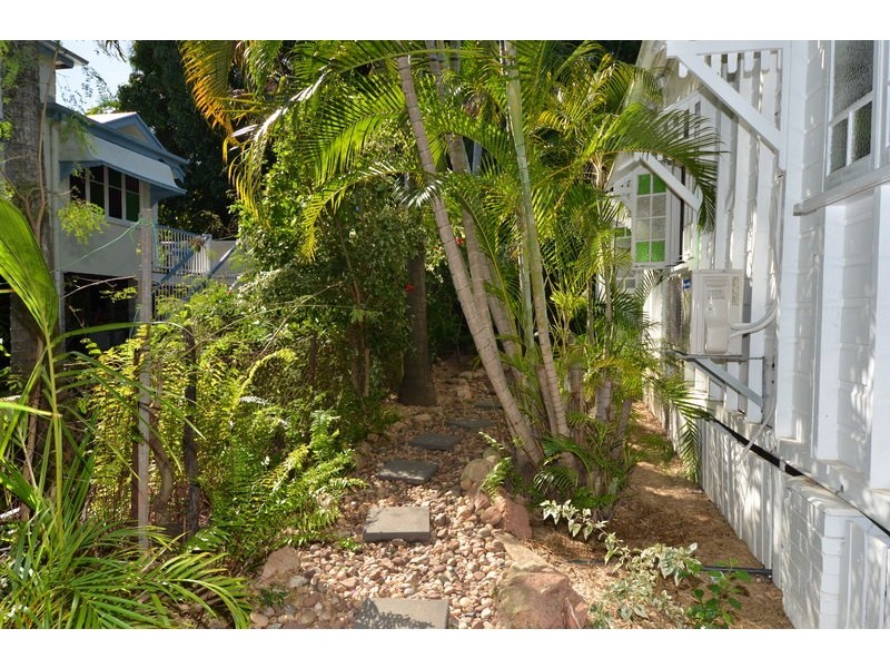 7 Baxter Street, West End QLD 4810