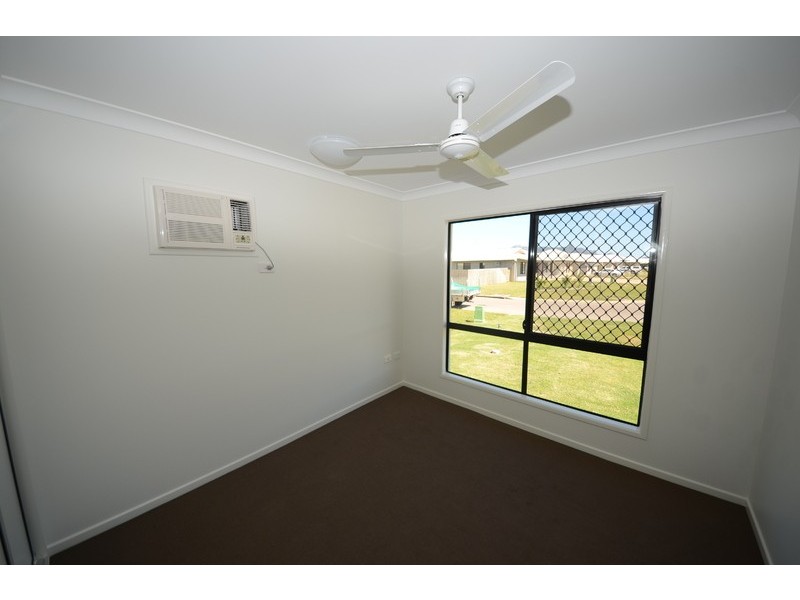 52 Blue Wren Drive, Kelso QLD 4815