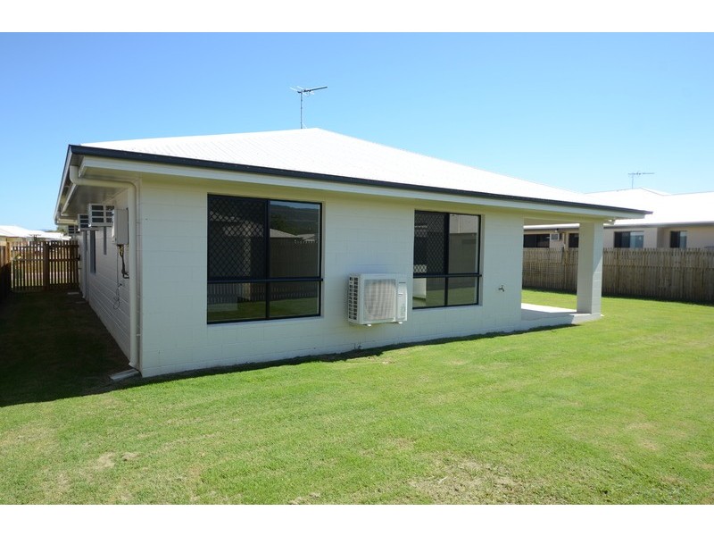 52 Blue Wren Drive, Kelso QLD 4815