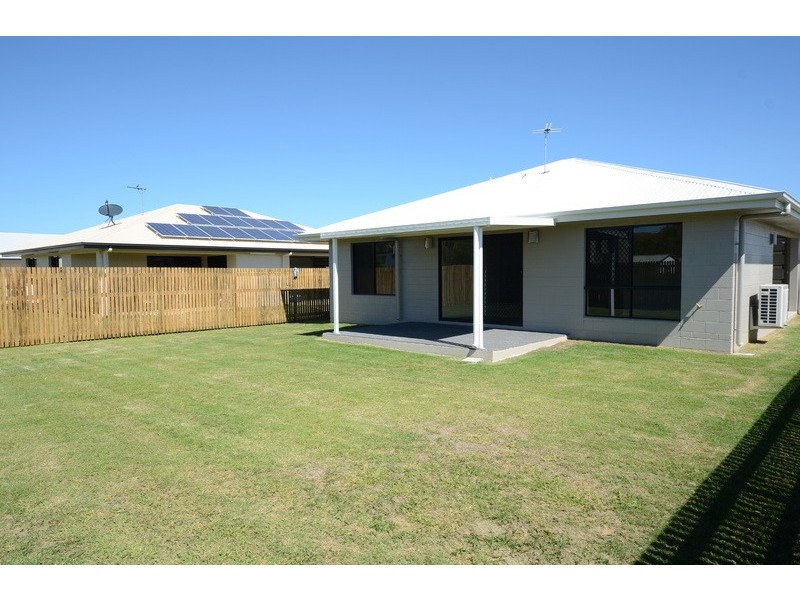 60  Blue Wren Drive, Kelso QLD 4815