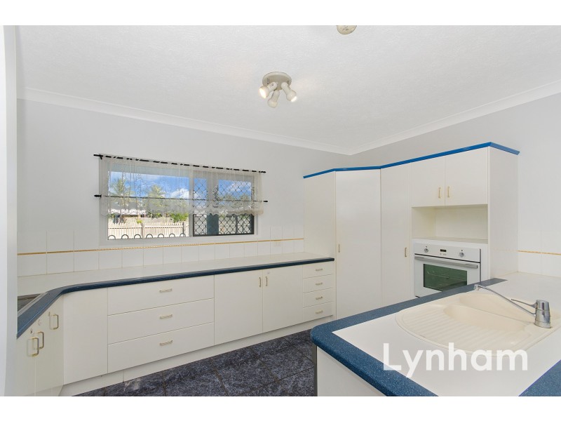 11 Avon Avenue, Kirwan QLD 4817