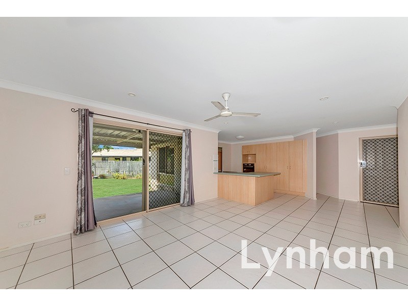 37 Dickenson Place, Kirwan QLD 4817