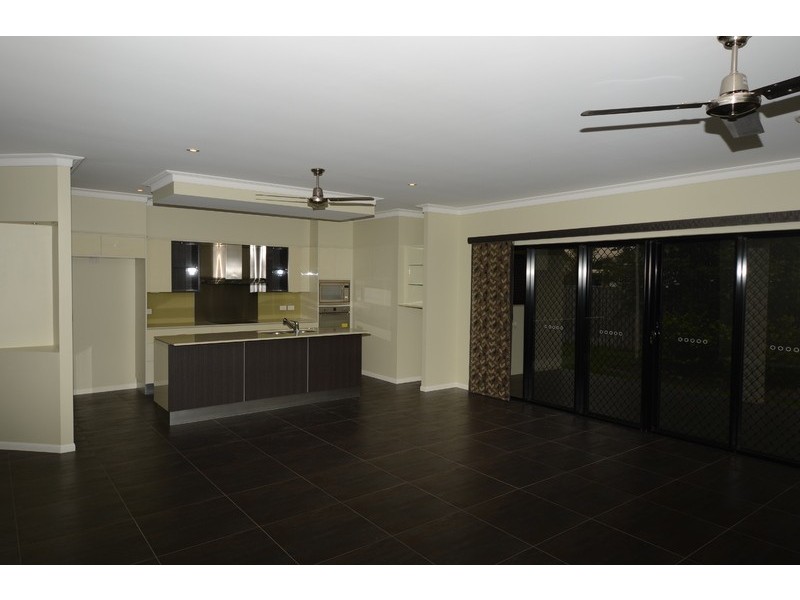 7 Arafura Close, Burdell QLD 4818