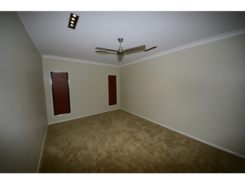 7 Arafura Close, Burdell QLD 4818