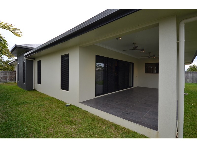 7 Arafura Close, Burdell QLD 4818