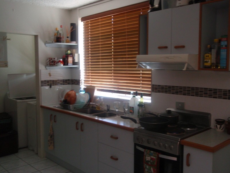 9/17  Stanton Terrace, North Ward QLD 4810