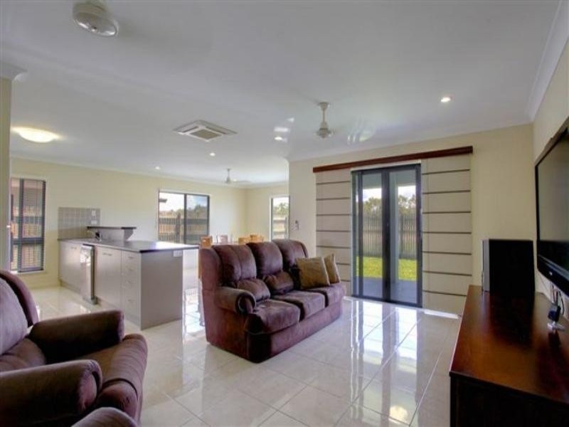 14 Dundabella Drive, Deeragun QLD 4818