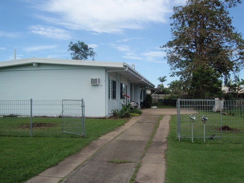 2/41 Burramugga Crescent, Kirwan QLD 4817