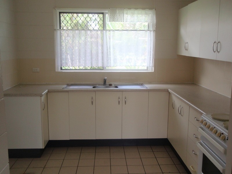 2/41 Burramugga Crescent, Kirwan QLD 4817