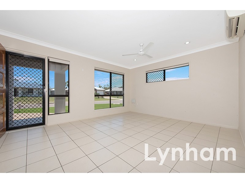 26 Limerick Way, Mount Low QLD 4818