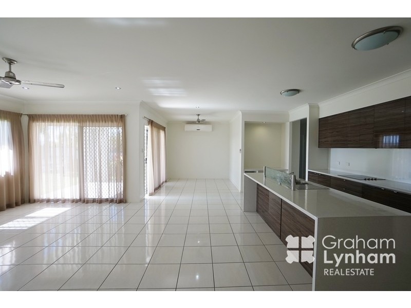 15 Bilbao Place, Bushland Beach QLD 4818