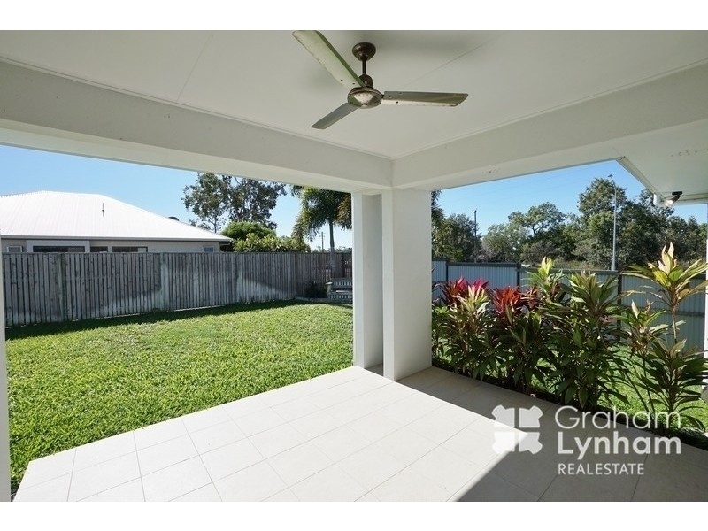 15 Bilbao Place, Bushland Beach QLD 4818