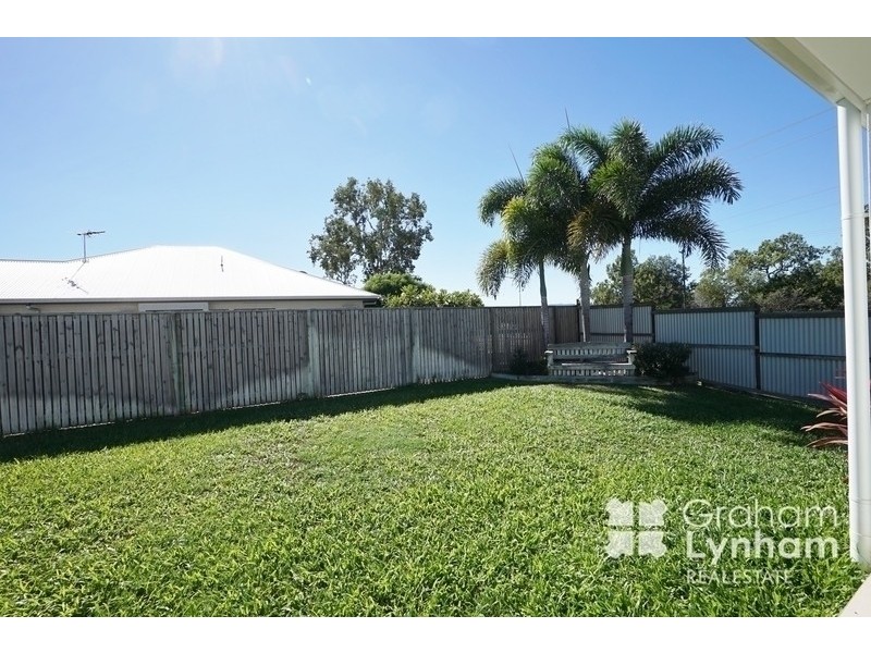 15 Bilbao Place, Bushland Beach QLD 4818