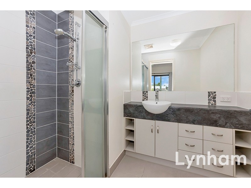 26/111 Bowen Road, Rosslea QLD 4812