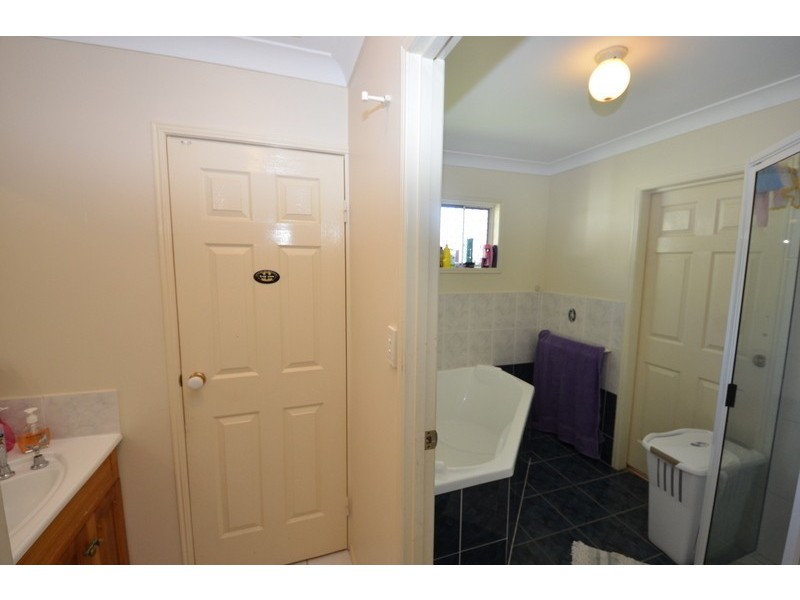 4 Kyra Court, Burdell QLD 4818