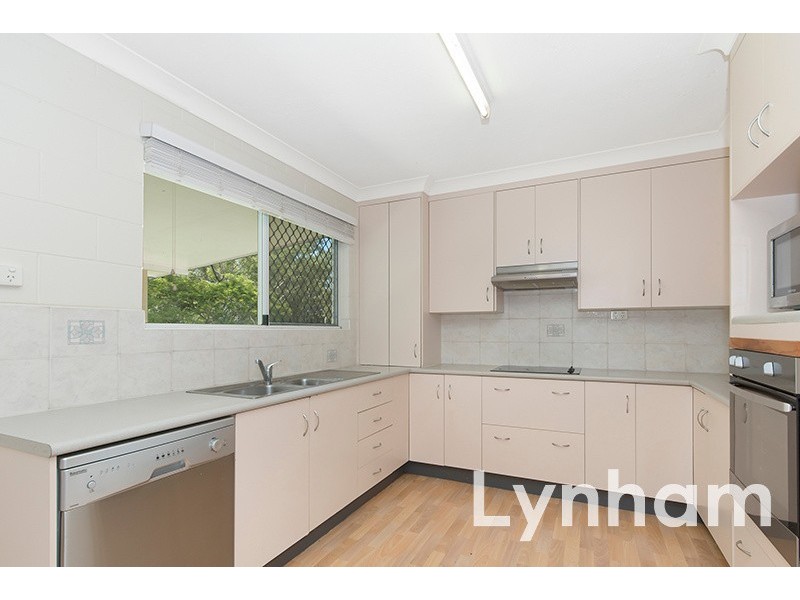 4 Rhyl Court, Mount Low QLD 4818