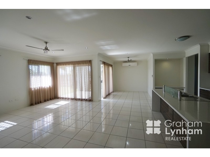 15 Bilbao Place, Bushland Beach QLD 4818