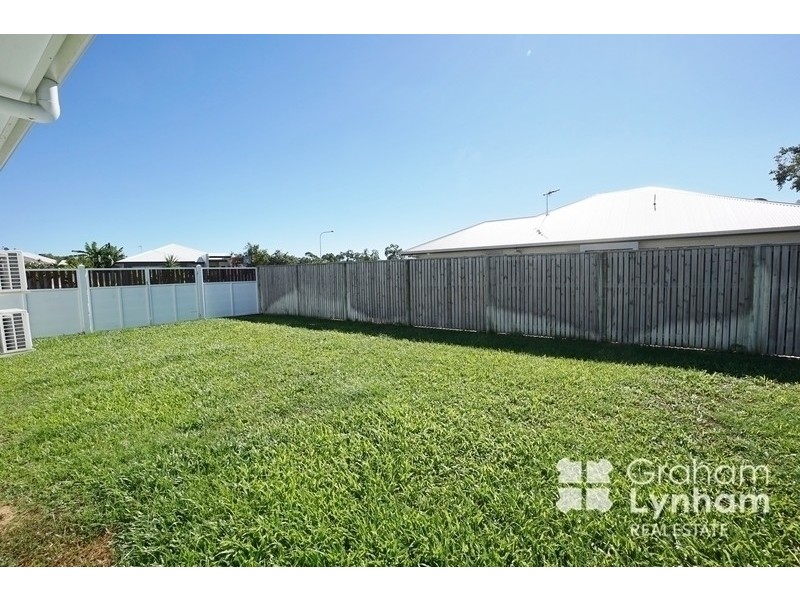 15 Bilbao Place, Bushland Beach QLD 4818