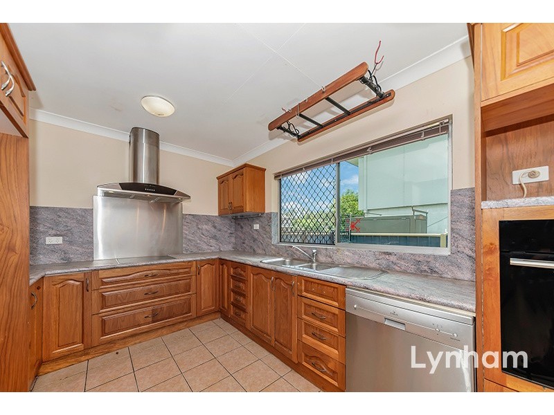 25 Merryl Street, Rasmussen QLD 4815