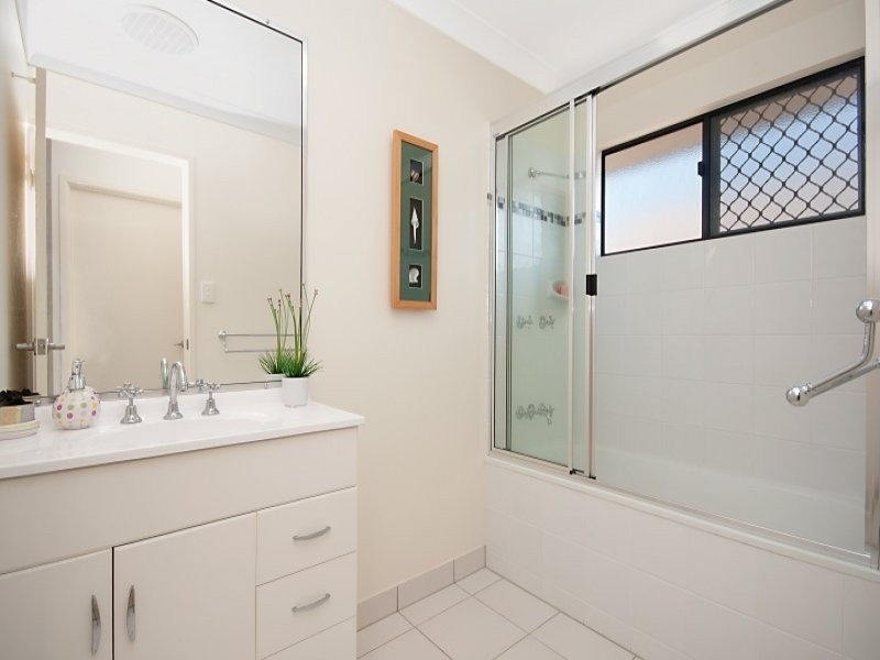 31 Guilfoyle Crescent, Kirwan QLD 4817