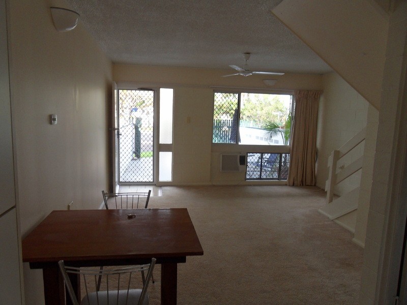 5/2 Isley Street, North Ward QLD 4810