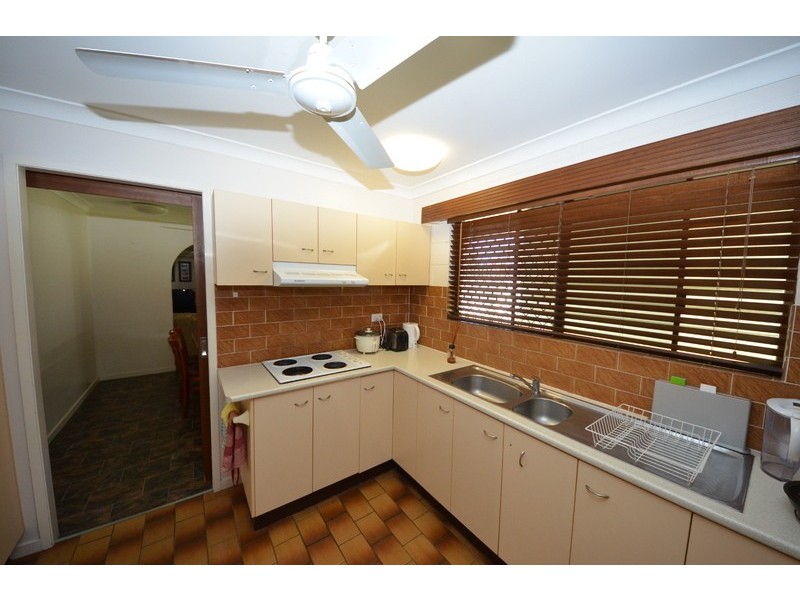 6 Salisbury Crescent, Kirwan QLD 4817