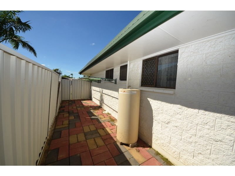 6 Salisbury Crescent, Kirwan QLD 4817