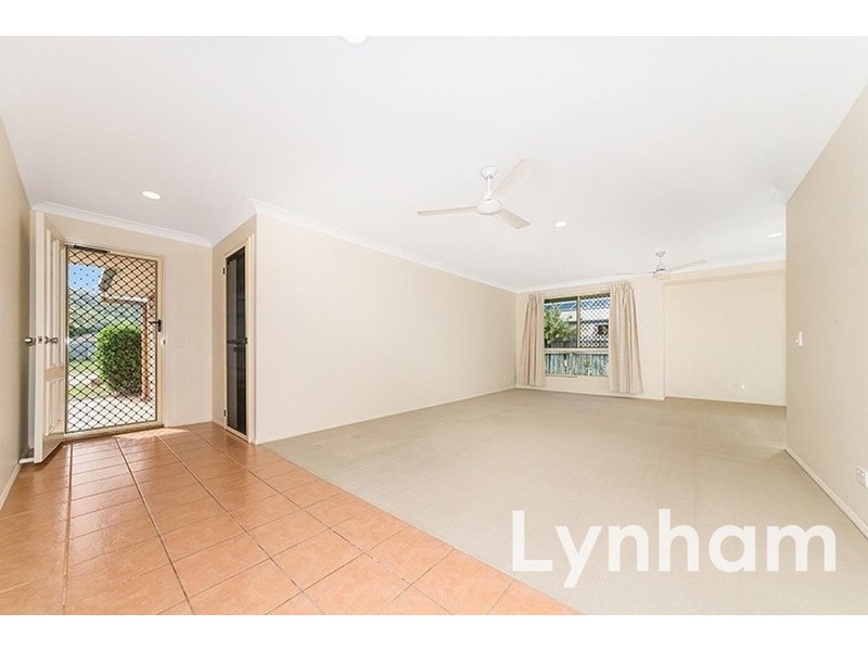 19 Cavill Avenue, Kirwan QLD 4817