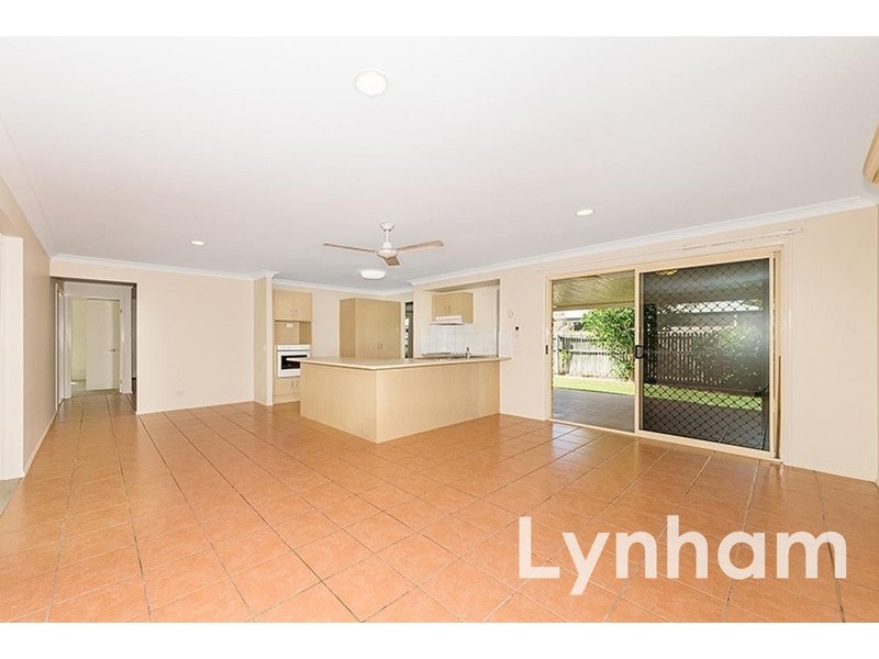 19 Cavill Avenue, Kirwan QLD 4817