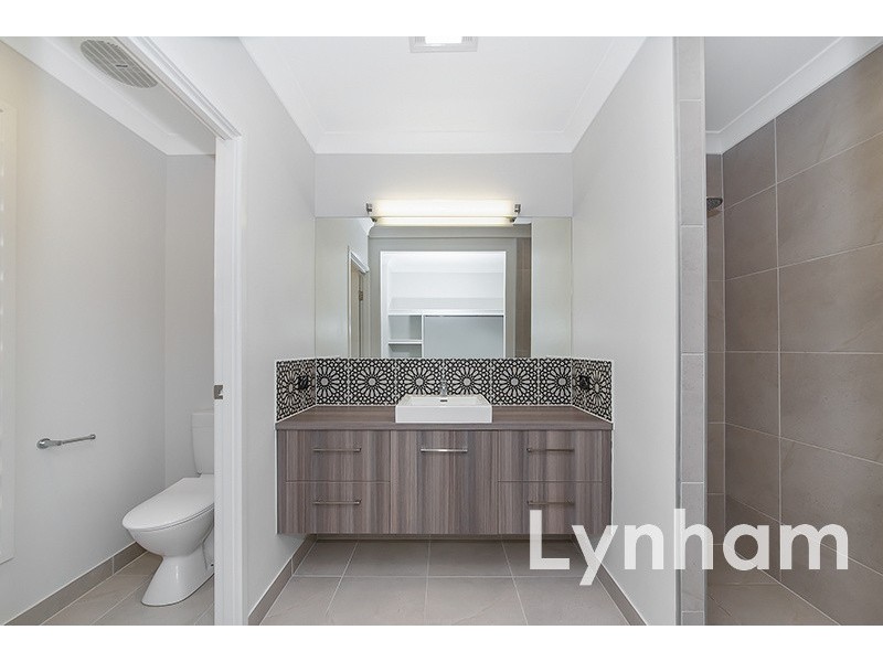 134 Kennard Circuit, Bushland Beach QLD 4818