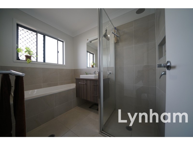 134 Kennard Circuit, Bushland Beach QLD 4818