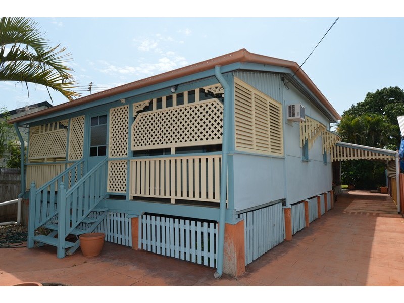 11 Ninth Avenue, Railway Estate QLD 4810