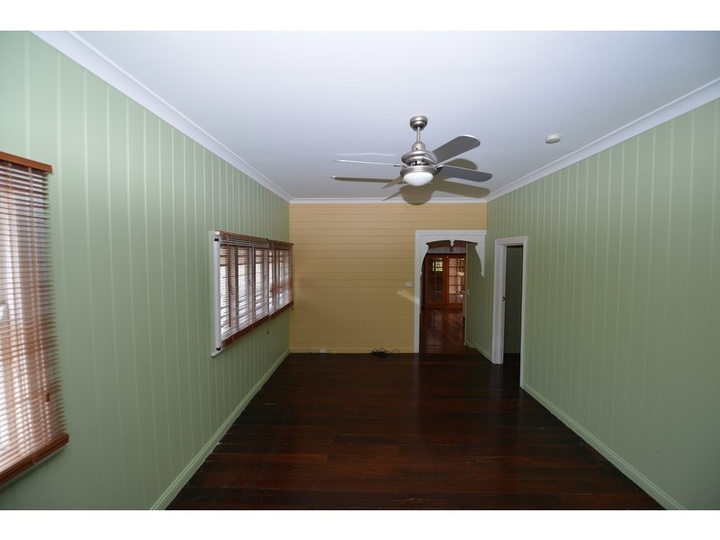 11 Ninth Avenue, Railway Estate QLD 4810