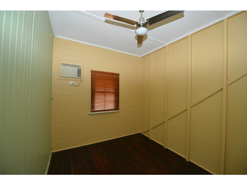 11 Ninth Avenue, Railway Estate QLD 4810