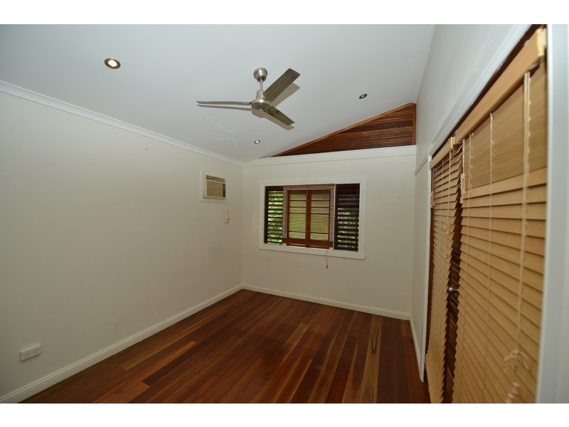 11 Ninth Avenue, Railway Estate QLD 4810