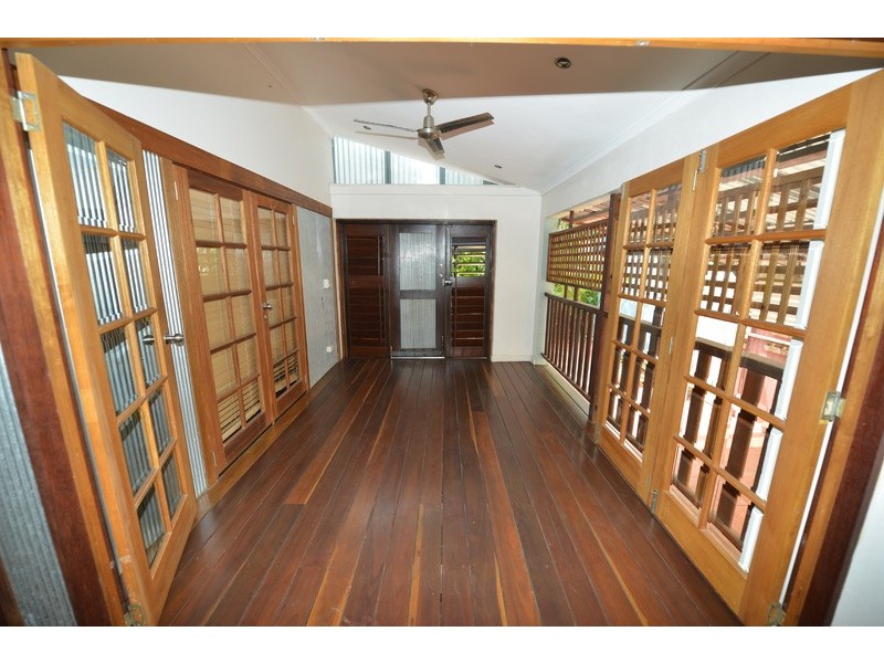 11 Ninth Avenue, Railway Estate QLD 4810