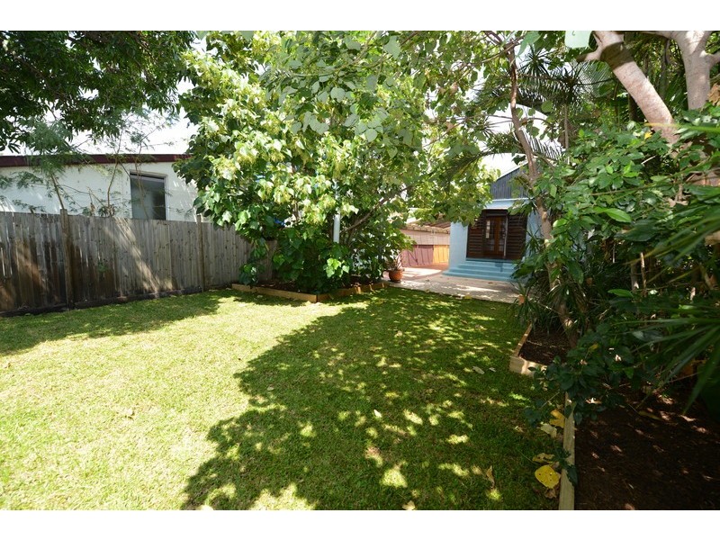 11 Ninth Avenue, Railway Estate QLD 4810