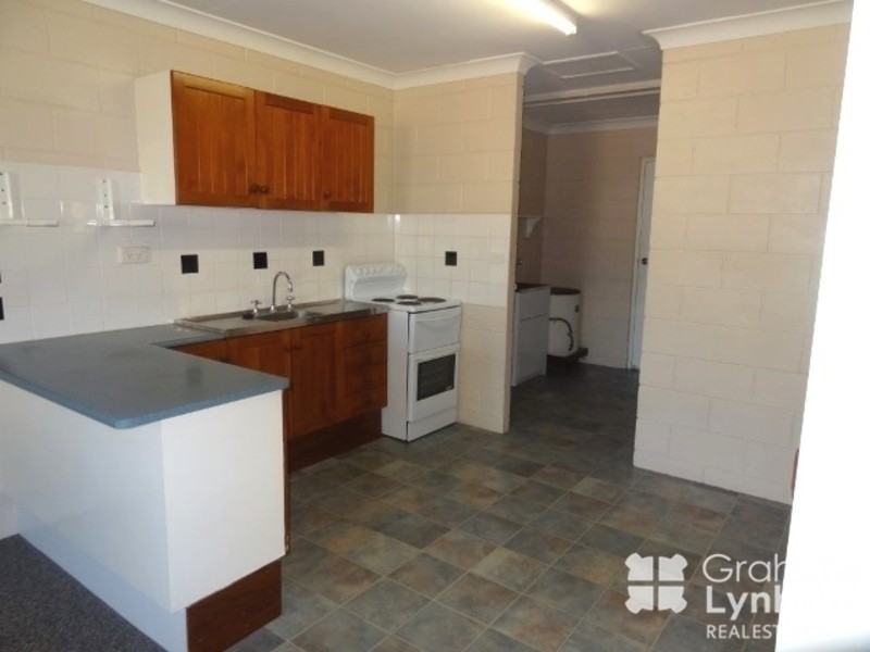 2/7 Lambert street, Kirwan QLD 4817