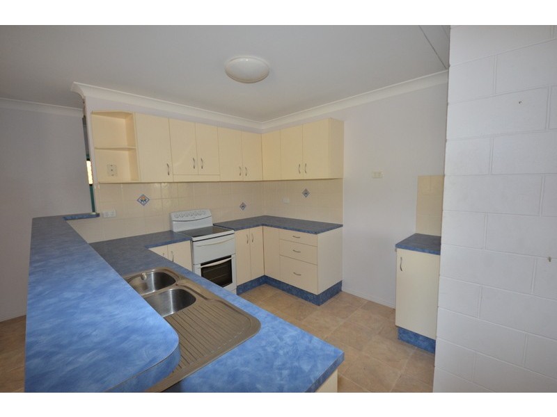 24  Pompeii Street, Kelso QLD 4815