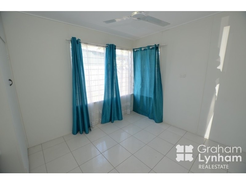 1/17 Coral Street, Saunders Beach QLD 4818