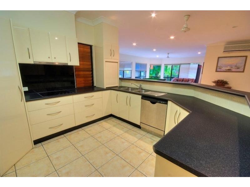 6  Grande Parade, Douglas QLD 4814