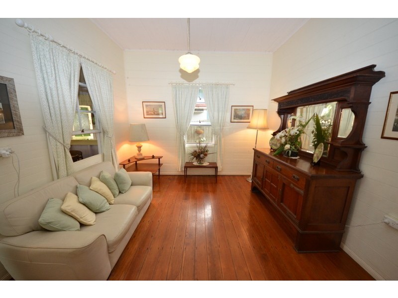 34  Perkins Street, South Townsville QLD 4810