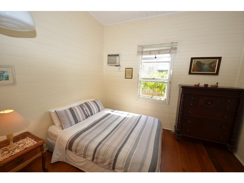 34  Perkins Street, South Townsville QLD 4810