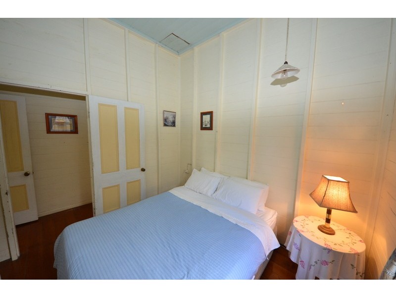 34  Perkins Street, South Townsville QLD 4810