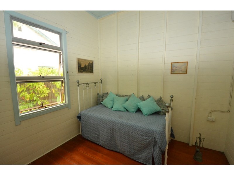 34  Perkins Street, South Townsville QLD 4810