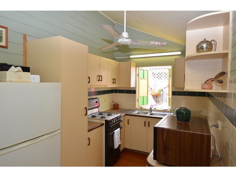 34  Perkins Street, South Townsville QLD 4810